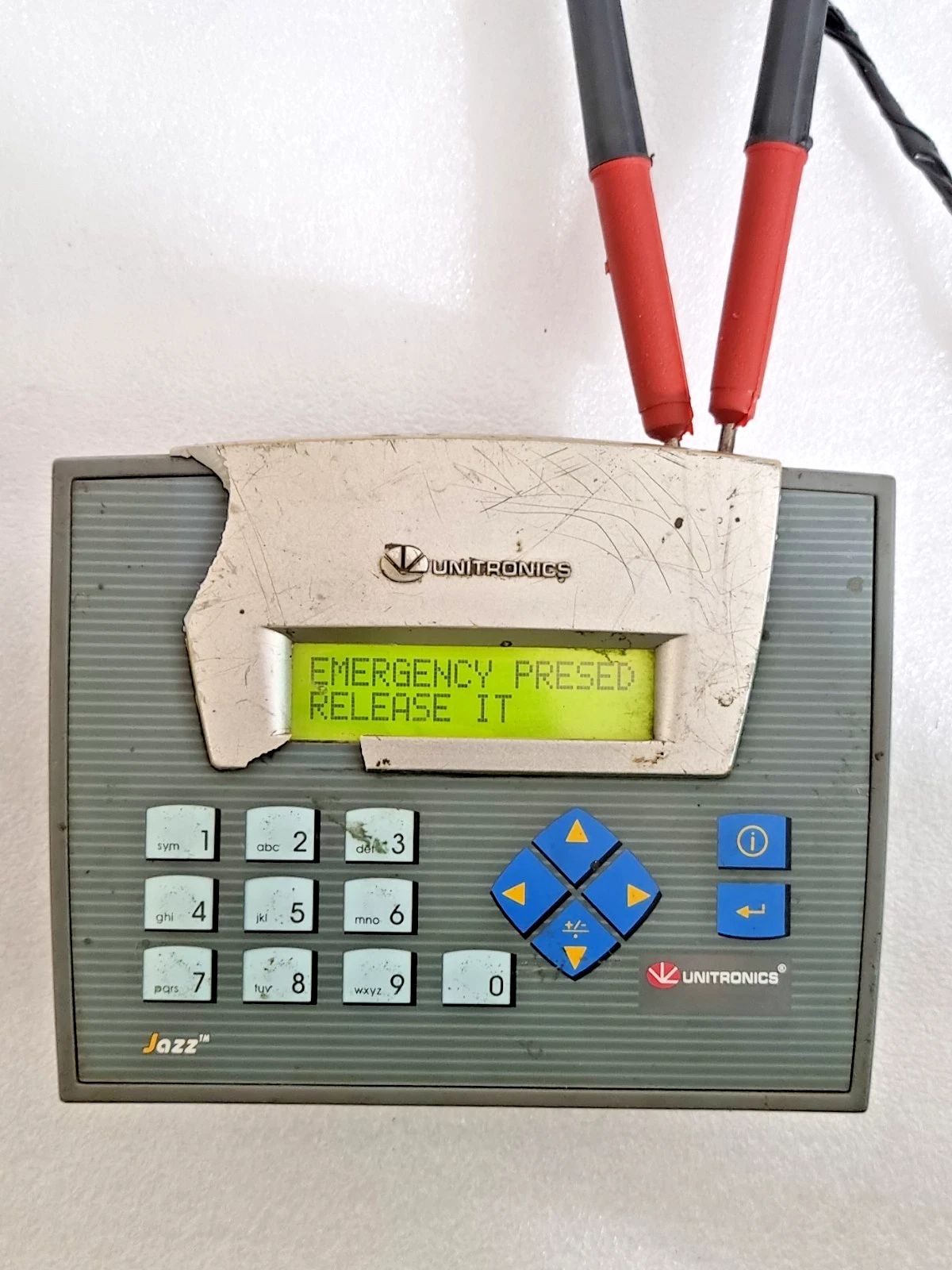 UNITRONICS JZ10-11-T17 OPERATOR MACHINE CONTROL 24VDC TESTED AS PHOTOS For Parts